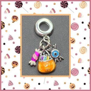 🎃 Candy "Trick or Treat"‎ Charm (NWOT)